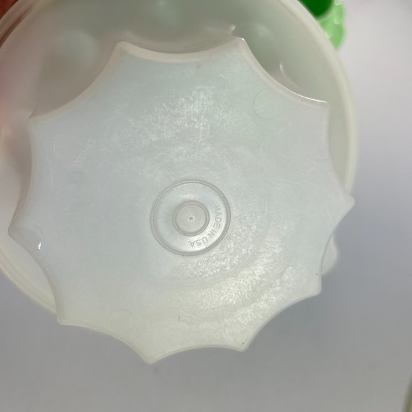 Vintage Tupperware Jello Molds Set of 2 Missing a Lid Green White Dessert Ring - Picture 6 of 10